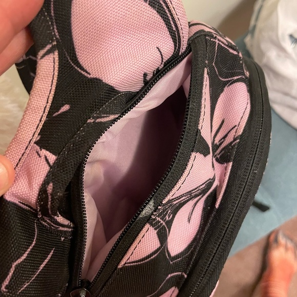 Dakine black and pink small backpack perfect for short hike - Picture 9 of 9